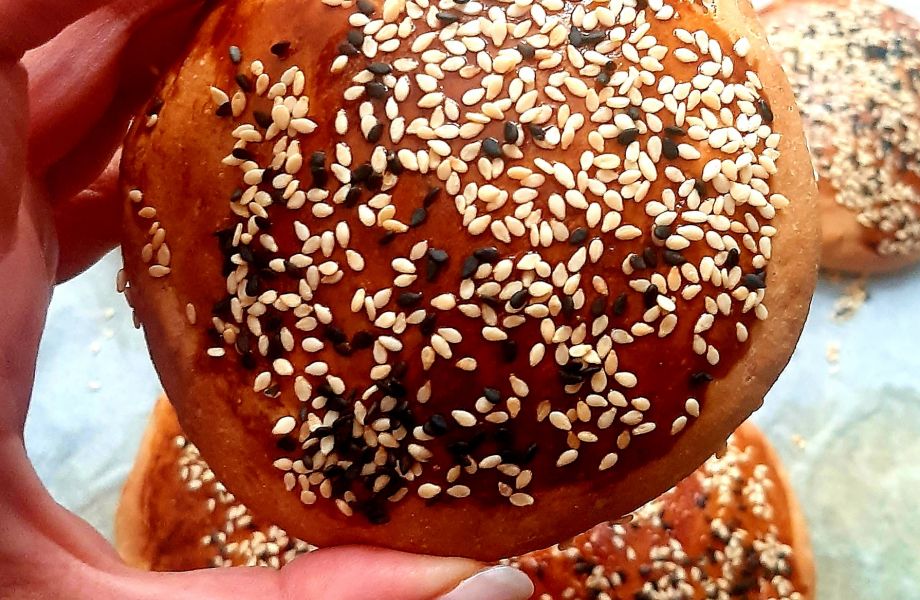 לחמניות כוסמין קלות ורכות